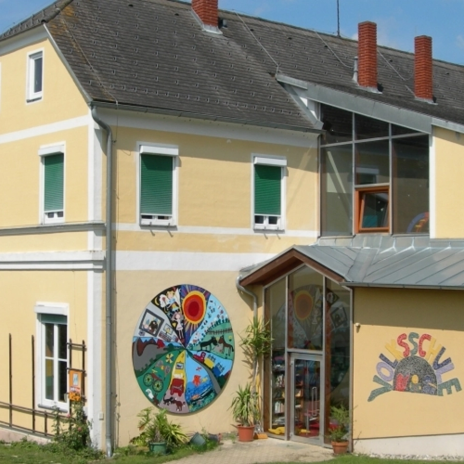 Volksschule Blaindorf, Blaindorf 41